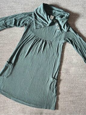 kate quinn Forest Green Long-Sleeve Tunic with Button Collar
